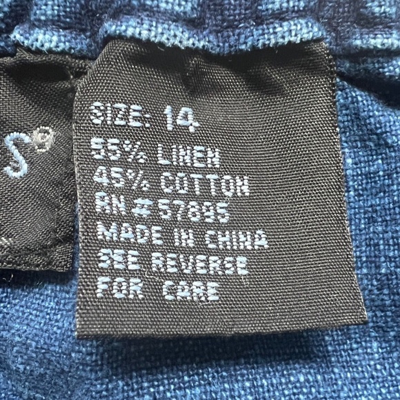 Requirements Skirt MIdi Floral Print Denim Siz 14 Blue Side Slits Button Closure - Picture 7 of 7